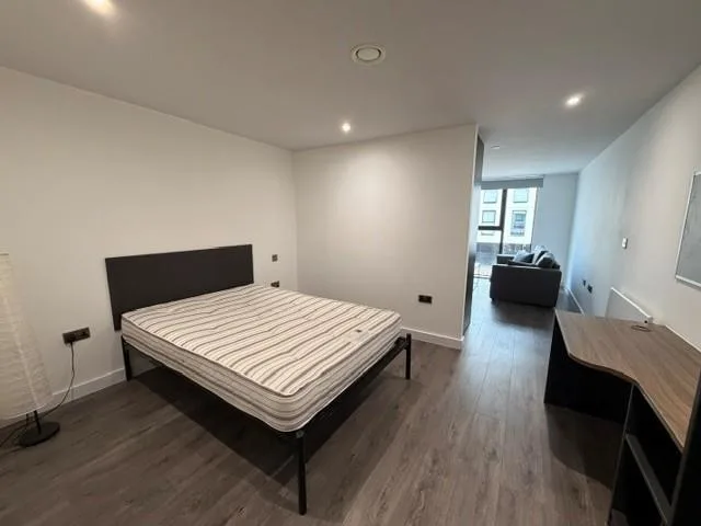Studio flat for rent