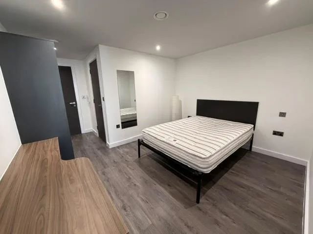 Studio flat for rent