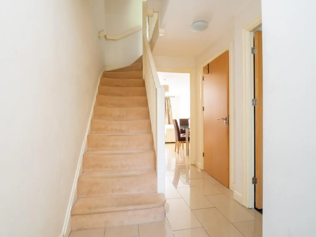 4 bedroom semi-detached house for rent