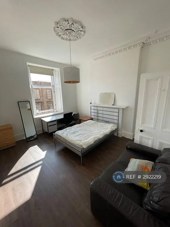 4 bedroom flat for rent