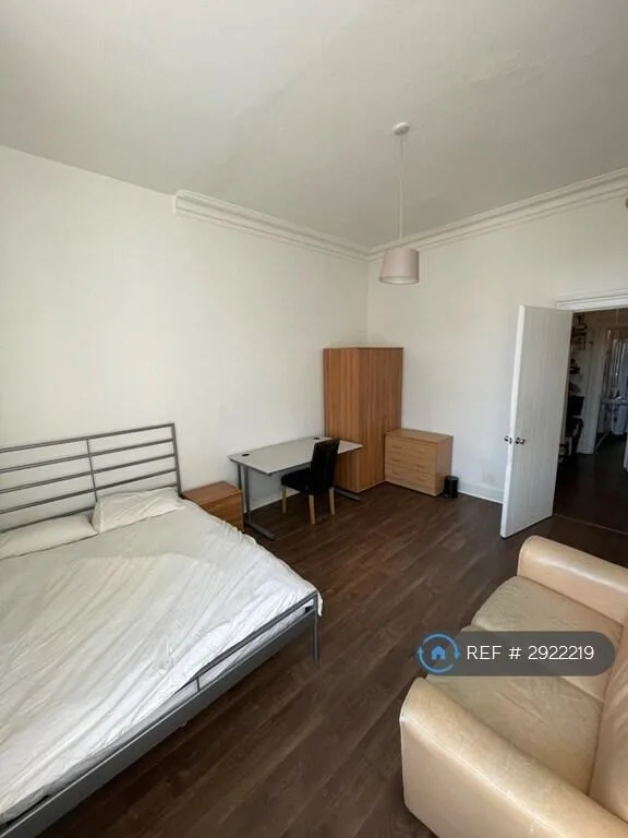 4 bedroom flat for rent
