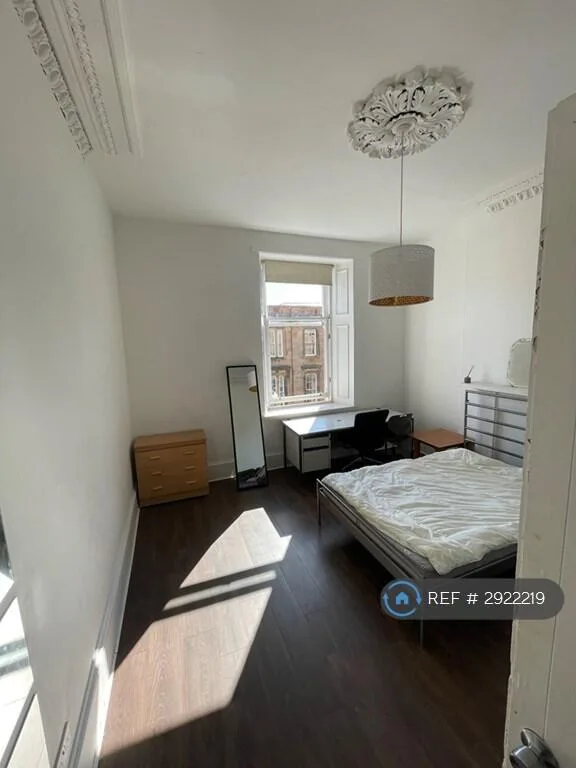 4 bedroom flat for rent