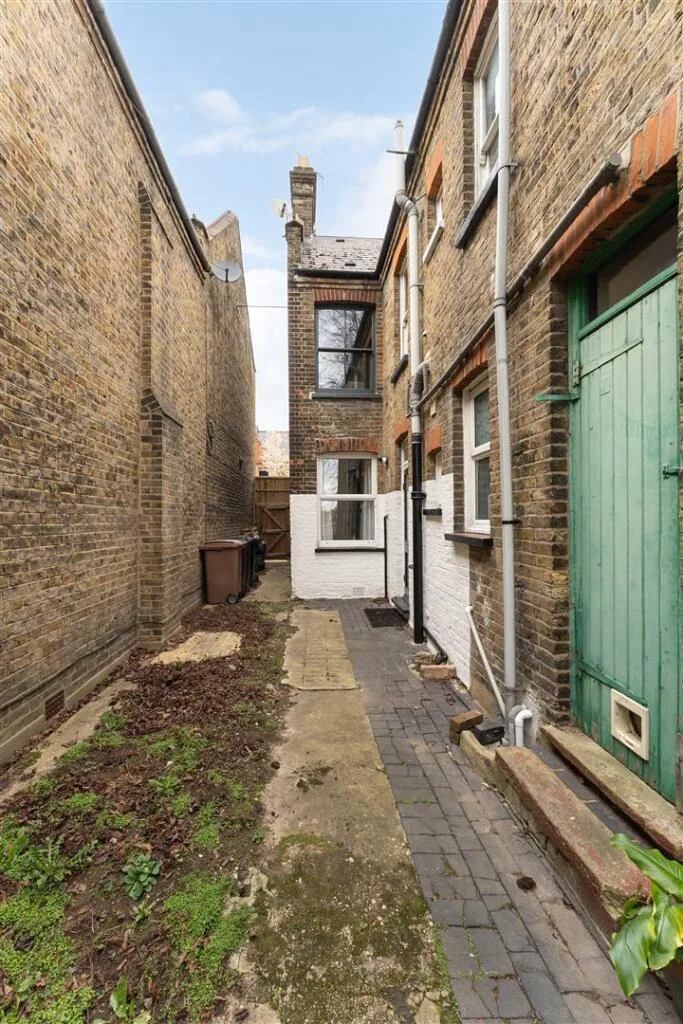 2 bedroom flat for rent