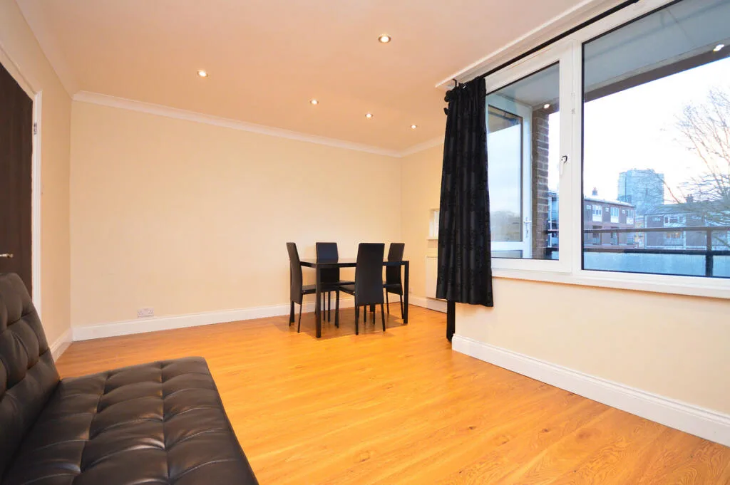 3 bedroom flat for rent