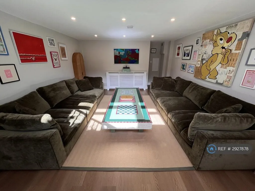 2 bedroom maisonette for rent