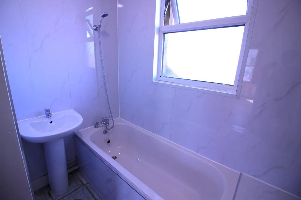2 bedroom maisonette for rent