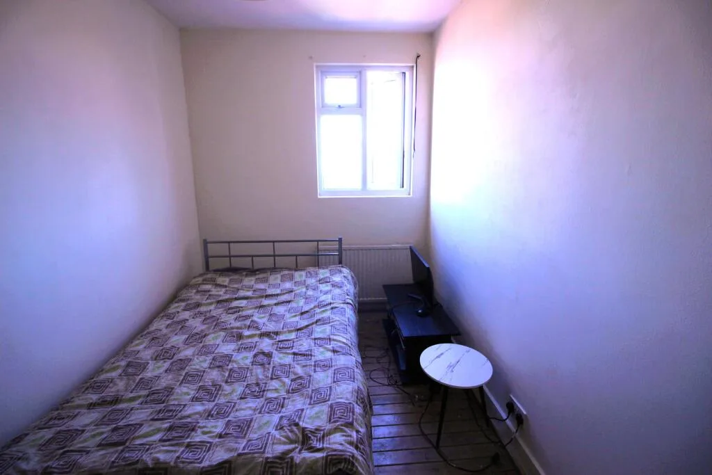 2 bedroom maisonette for rent