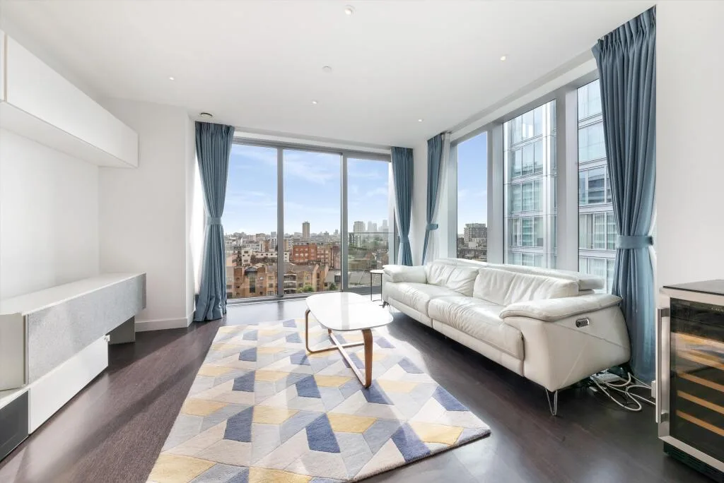 3 bedroom flat for rent