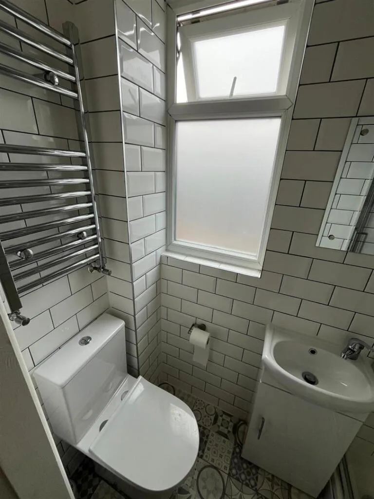 8 bedroom terraced house for rent