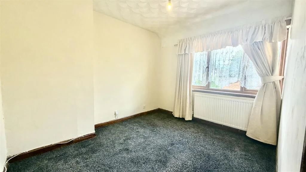 3 bedroom end of terrace house for rent