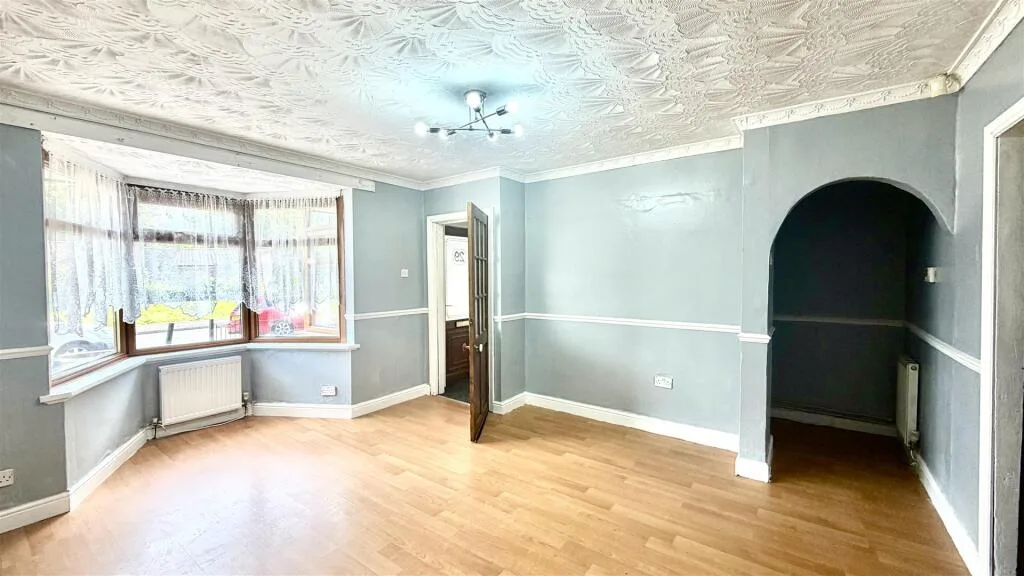 3 bedroom end of terrace house for rent