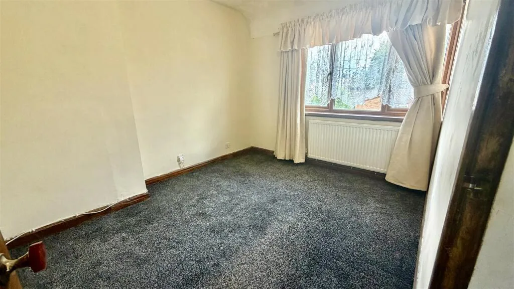 3 bedroom end of terrace house for rent