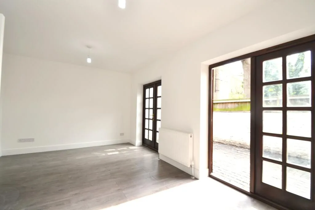2 bedroom house for rent