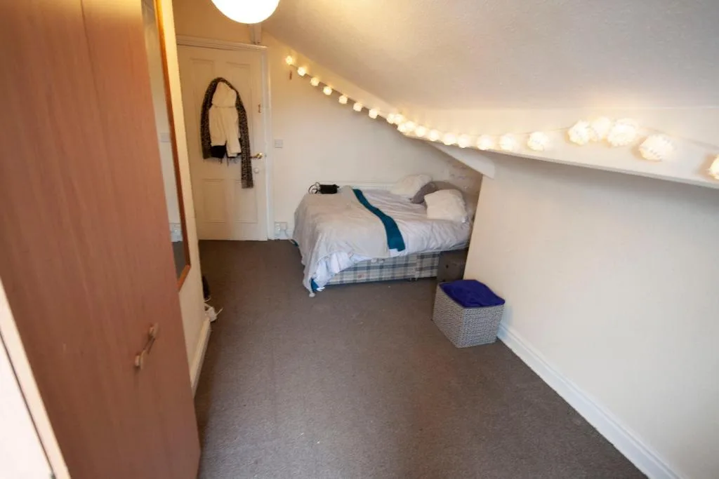 7 bedroom flat for rent