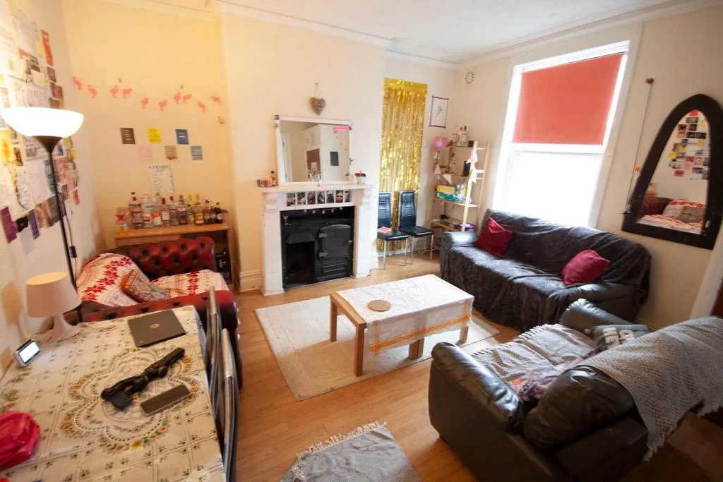7 bedroom flat for rent