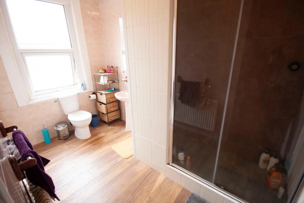 7 bedroom flat for rent