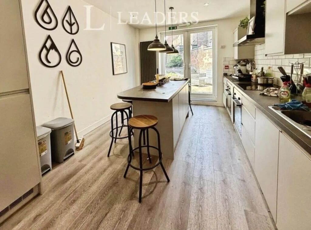 1 bedroom house for rent