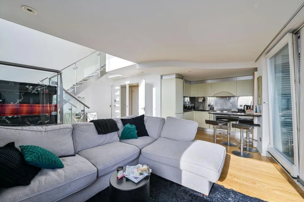 3 bedroom flat for rent