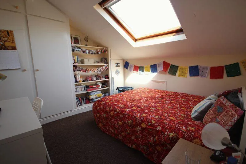 5 bedroom terraced house for rent