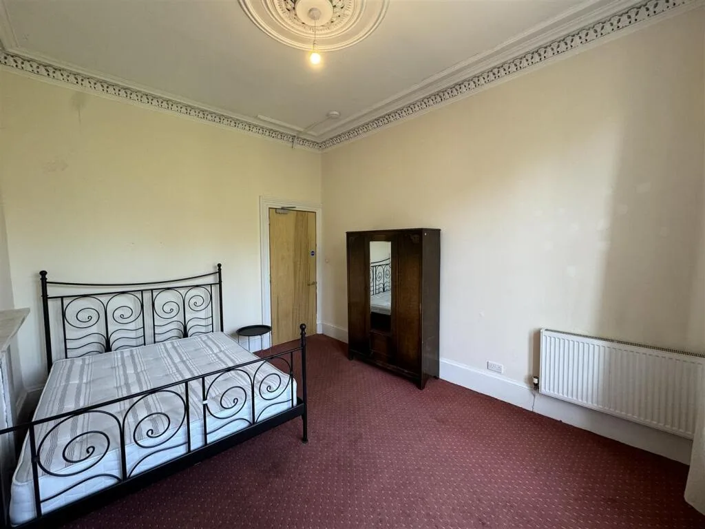 4 bedroom flat for rent