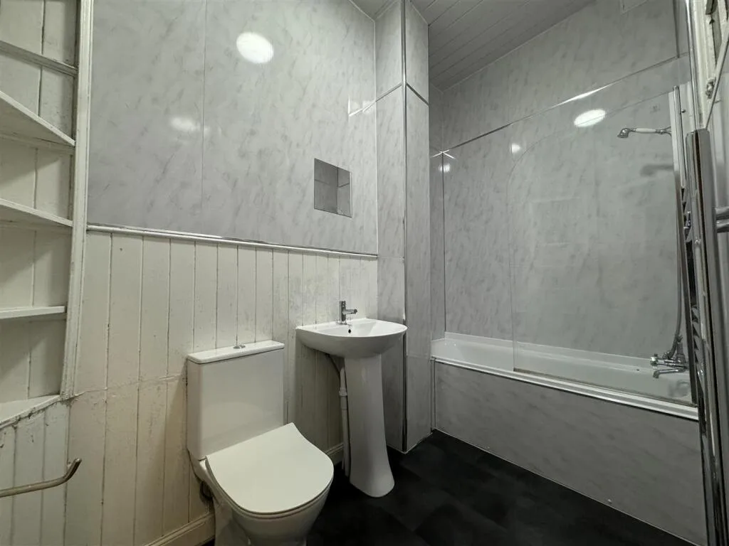 4 bedroom flat for rent