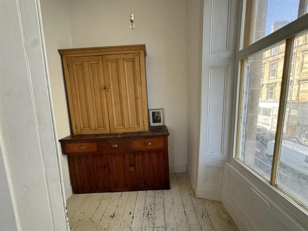 4 bedroom flat for rent