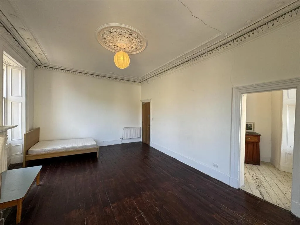 4 bedroom flat for rent