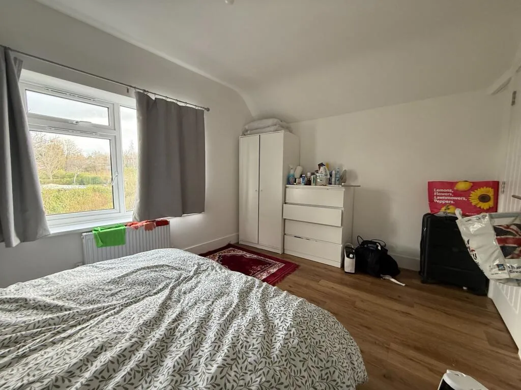 1 bedroom house share for rent