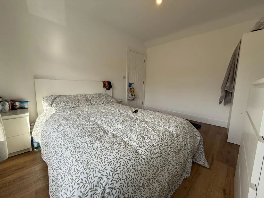 1 bedroom house share for rent