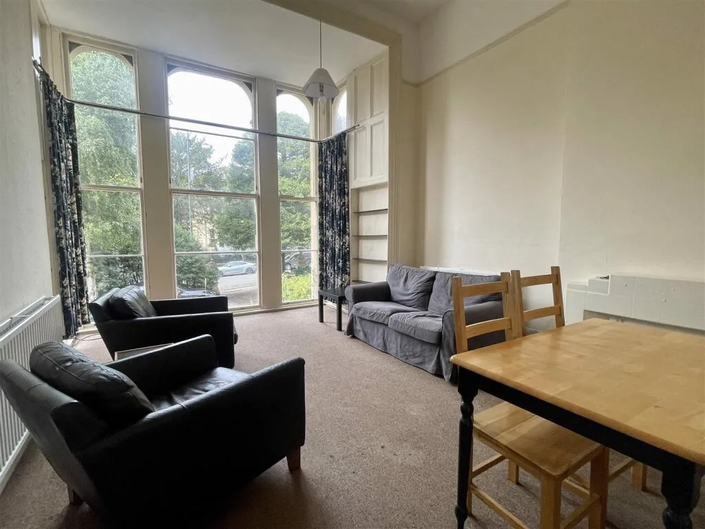 4 bedroom flat for rent