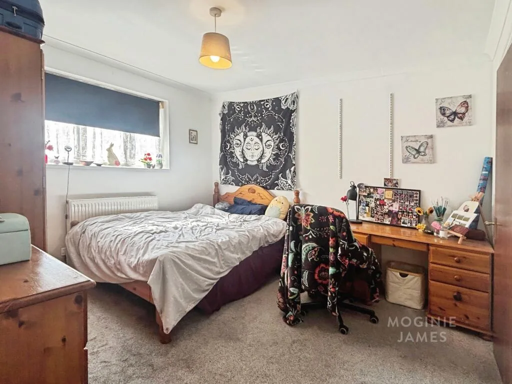 6 bedroom detached house for rent