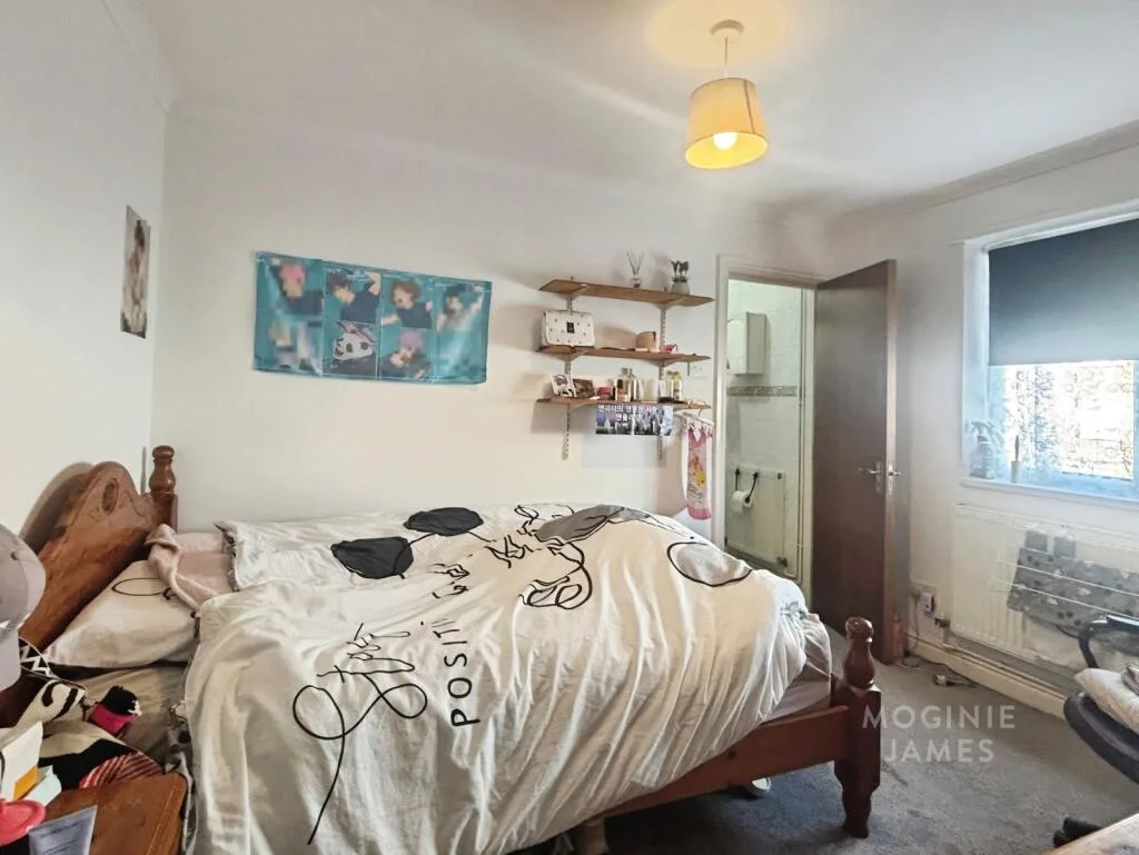 6 bedroom detached house for rent