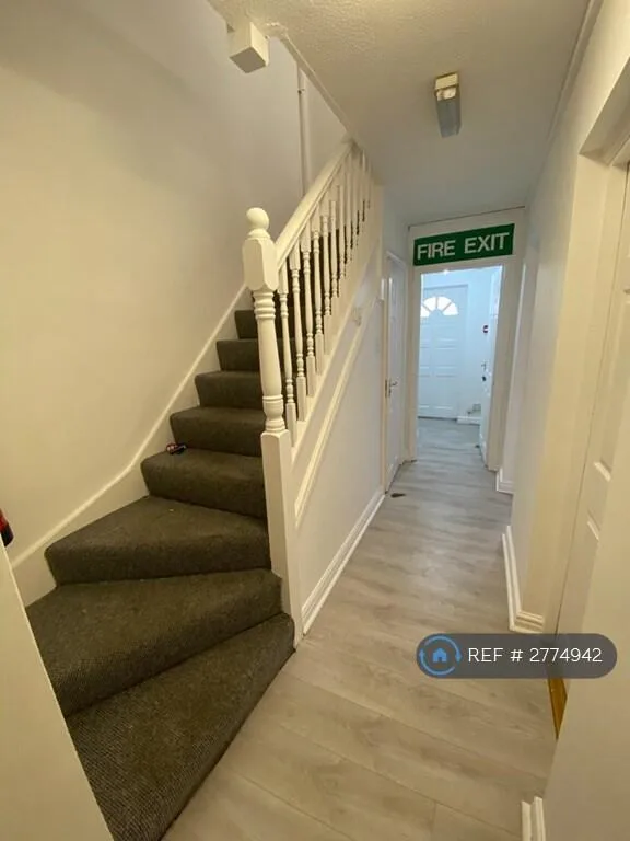 1 bedroom house share for rent