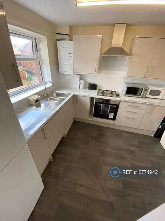 1 bedroom house share for rent