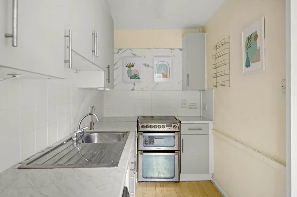 1 bedroom maisonette for rent