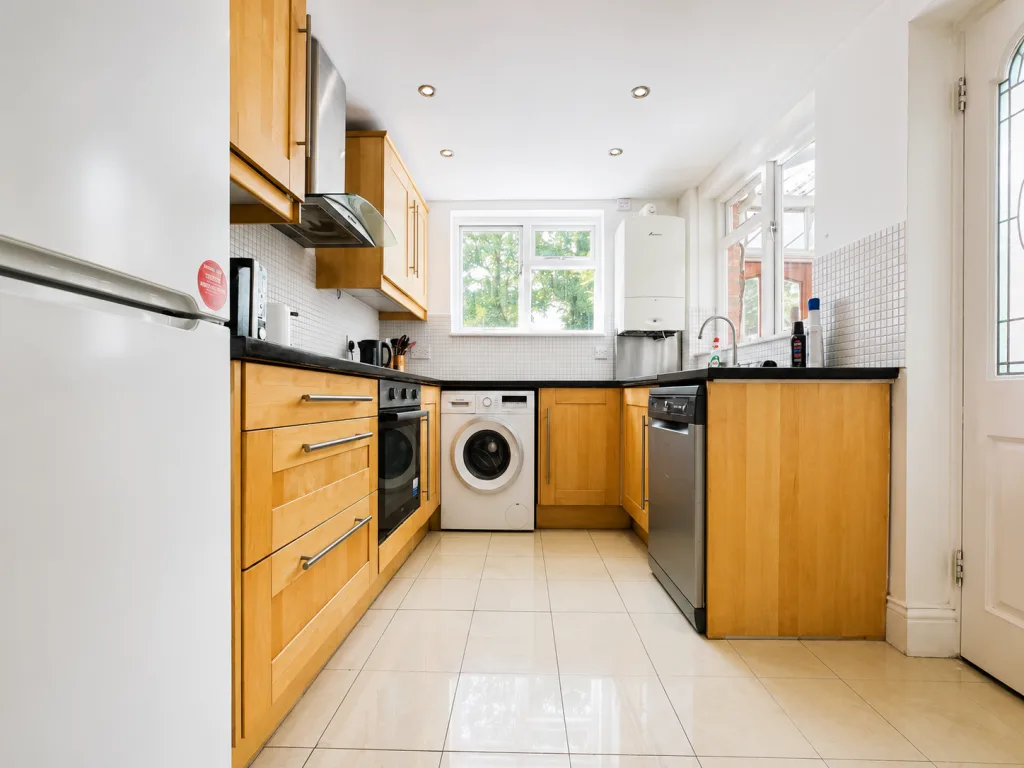 4 bedroom terraced house for rent