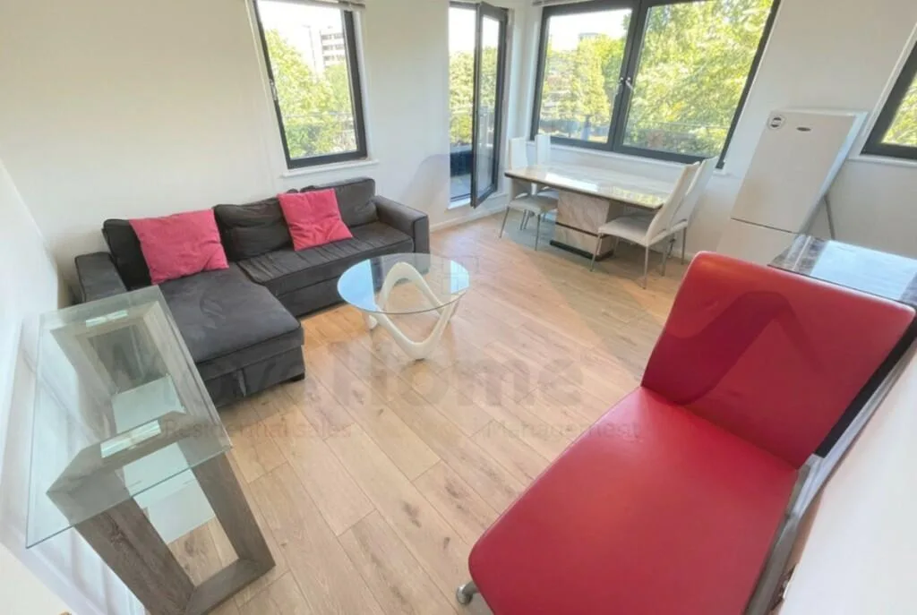 2 bedroom penthouse for rent