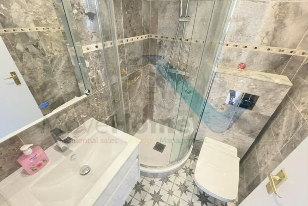 2 bedroom penthouse for rent