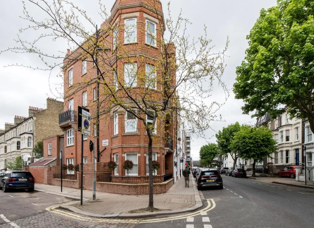 1 bedroom ground floor flat for rent