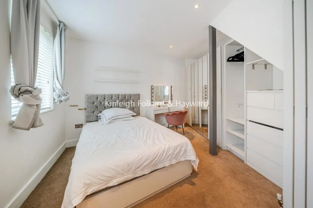 1 bedroom end of terrace house for rent