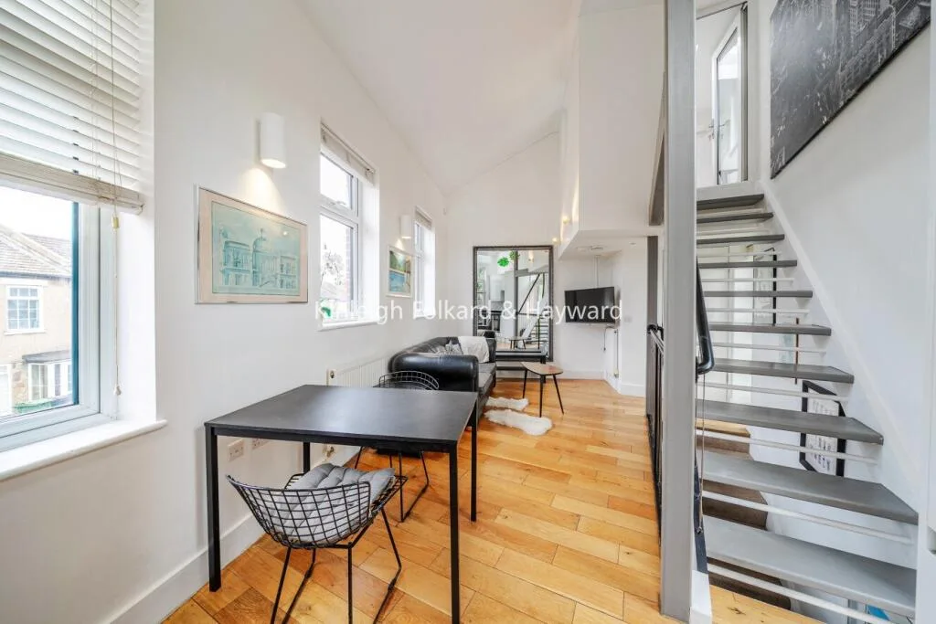 1 bedroom end of terrace house for rent