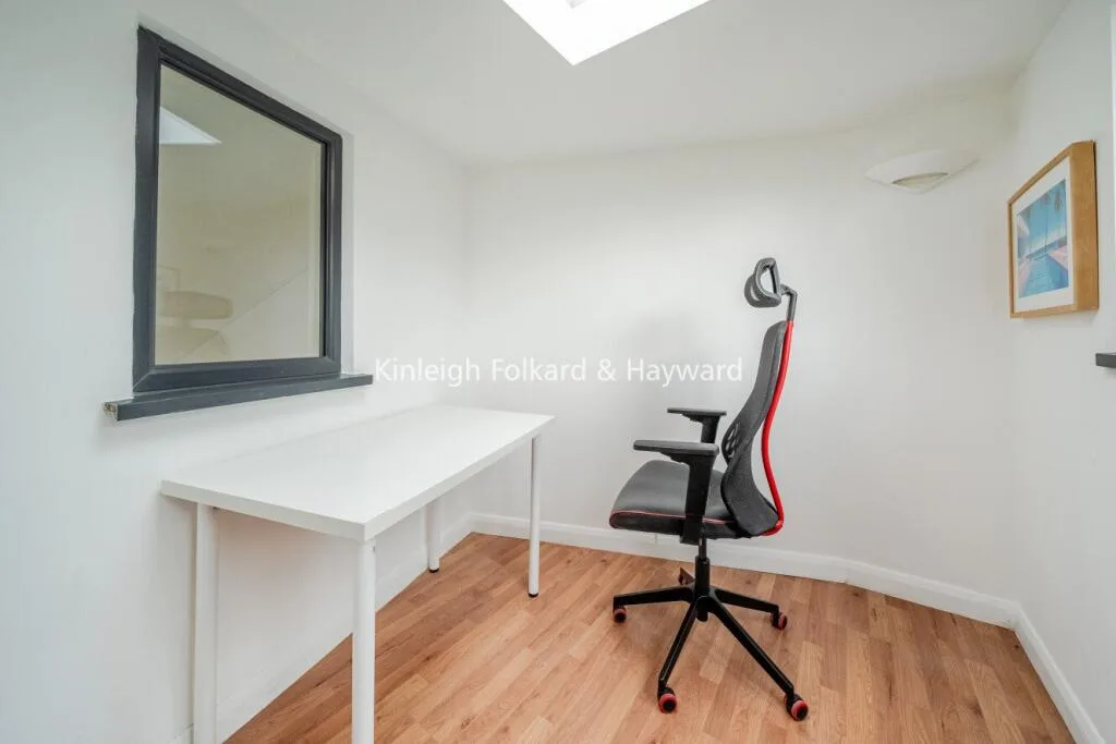 1 bedroom end of terrace house for rent