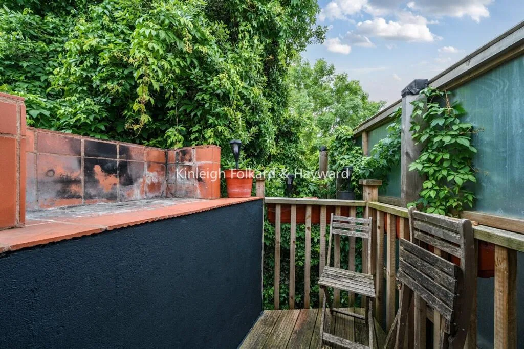 1 bedroom end of terrace house for rent