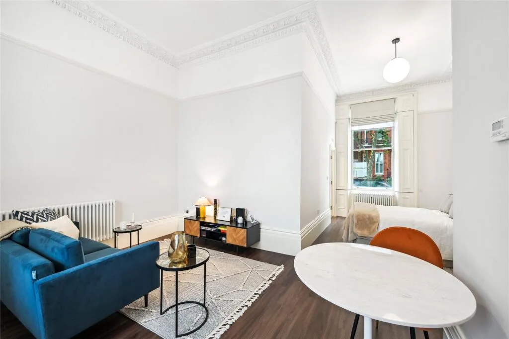 Studio apartment for rent