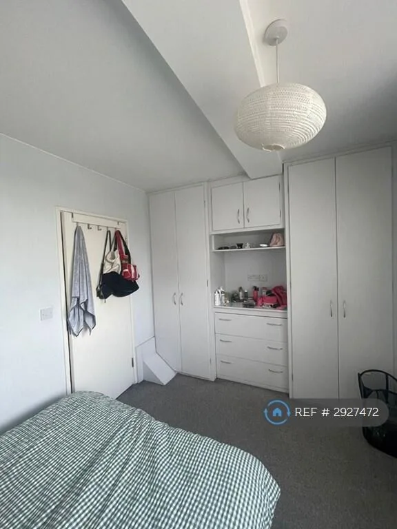 3 bedroom maisonette for rent
