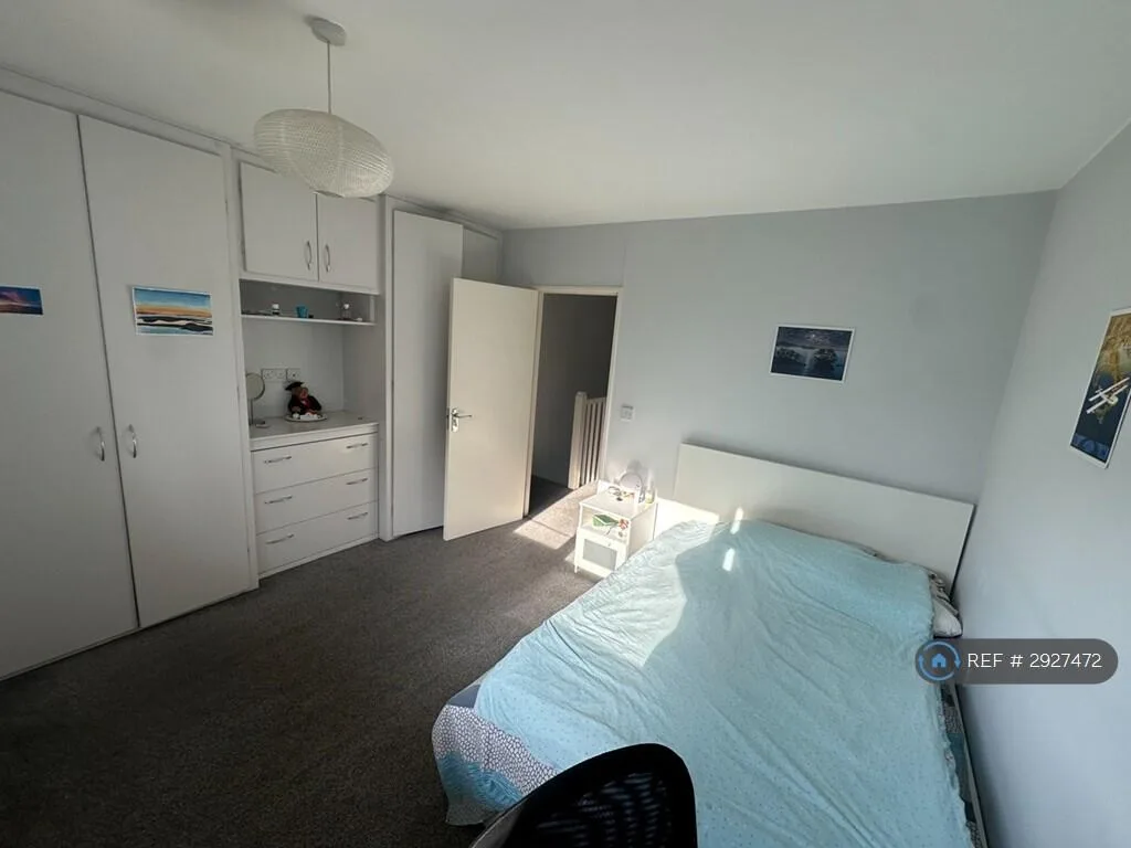 3 bedroom maisonette for rent