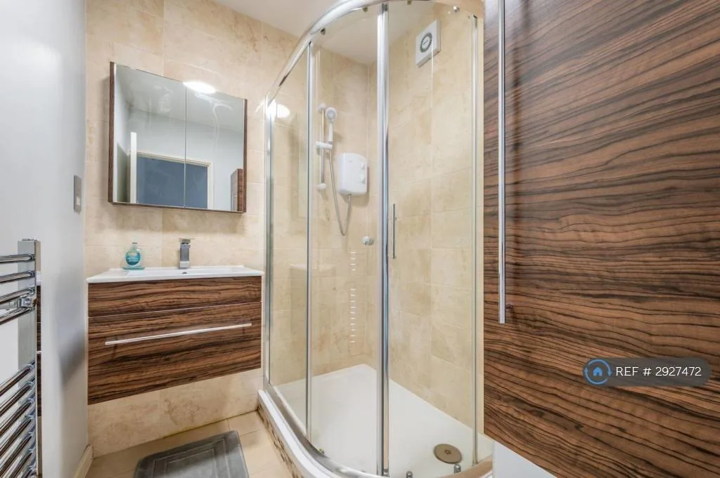 3 bedroom maisonette for rent