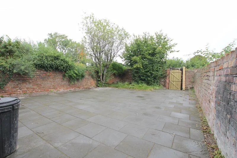 4 bedroom terraced house for rent