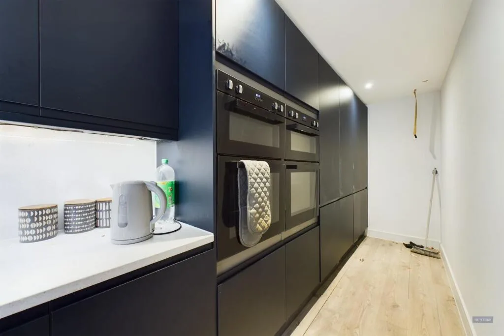 1 bedroom house share for rent
