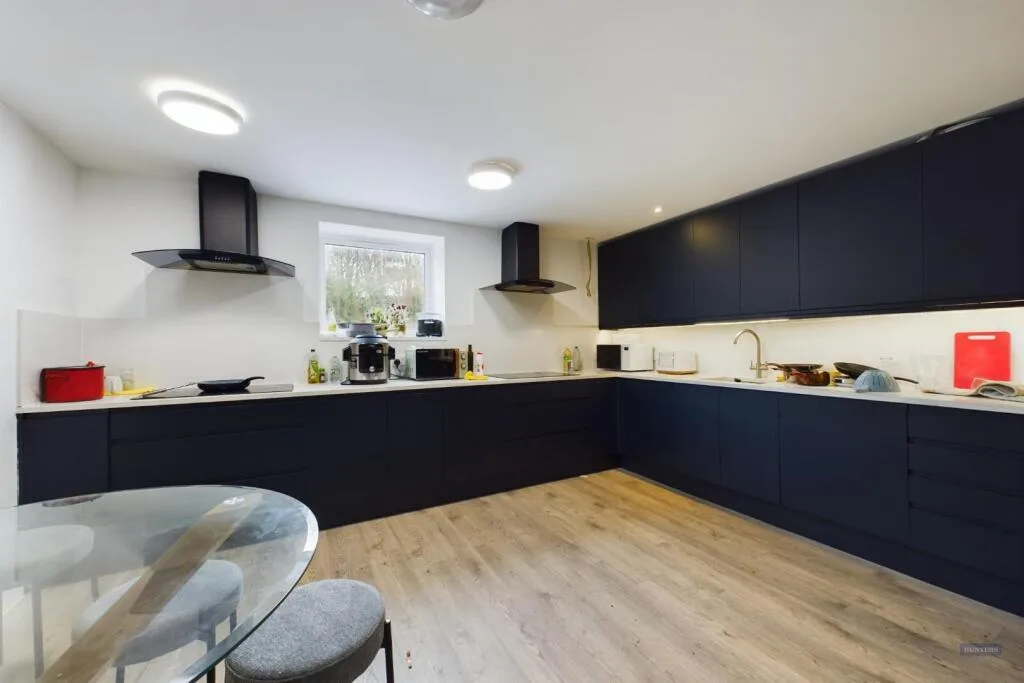 1 bedroom house share for rent